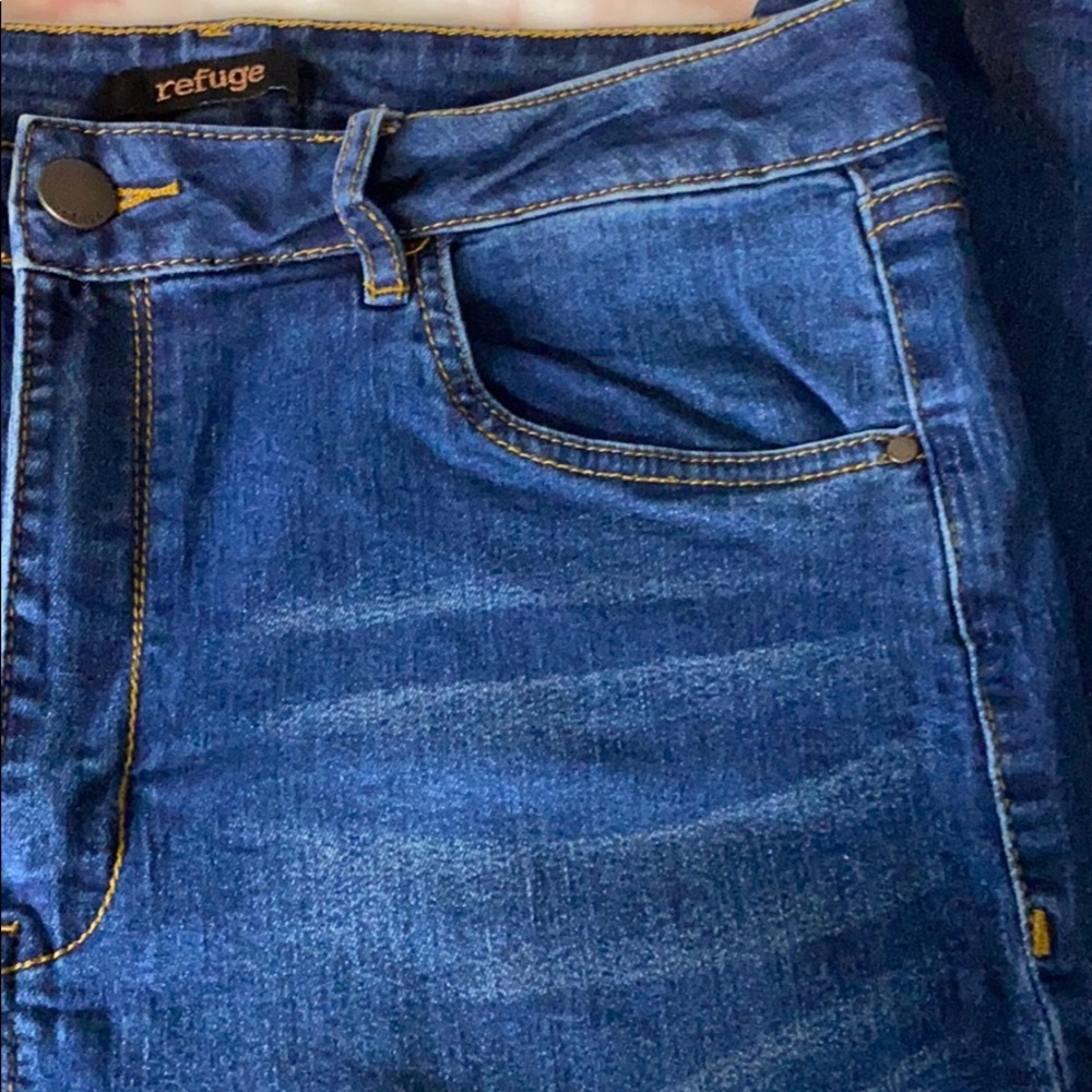 Jeans - Picture 3 of 4